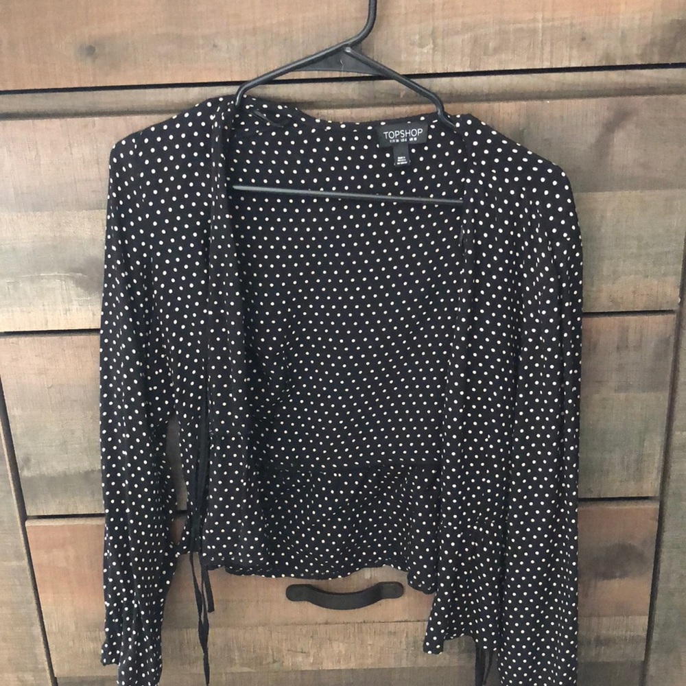 Cute blazer or can be worn as blouse also
